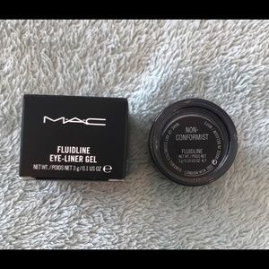 MAC Fluidline Eye-Liner Gel